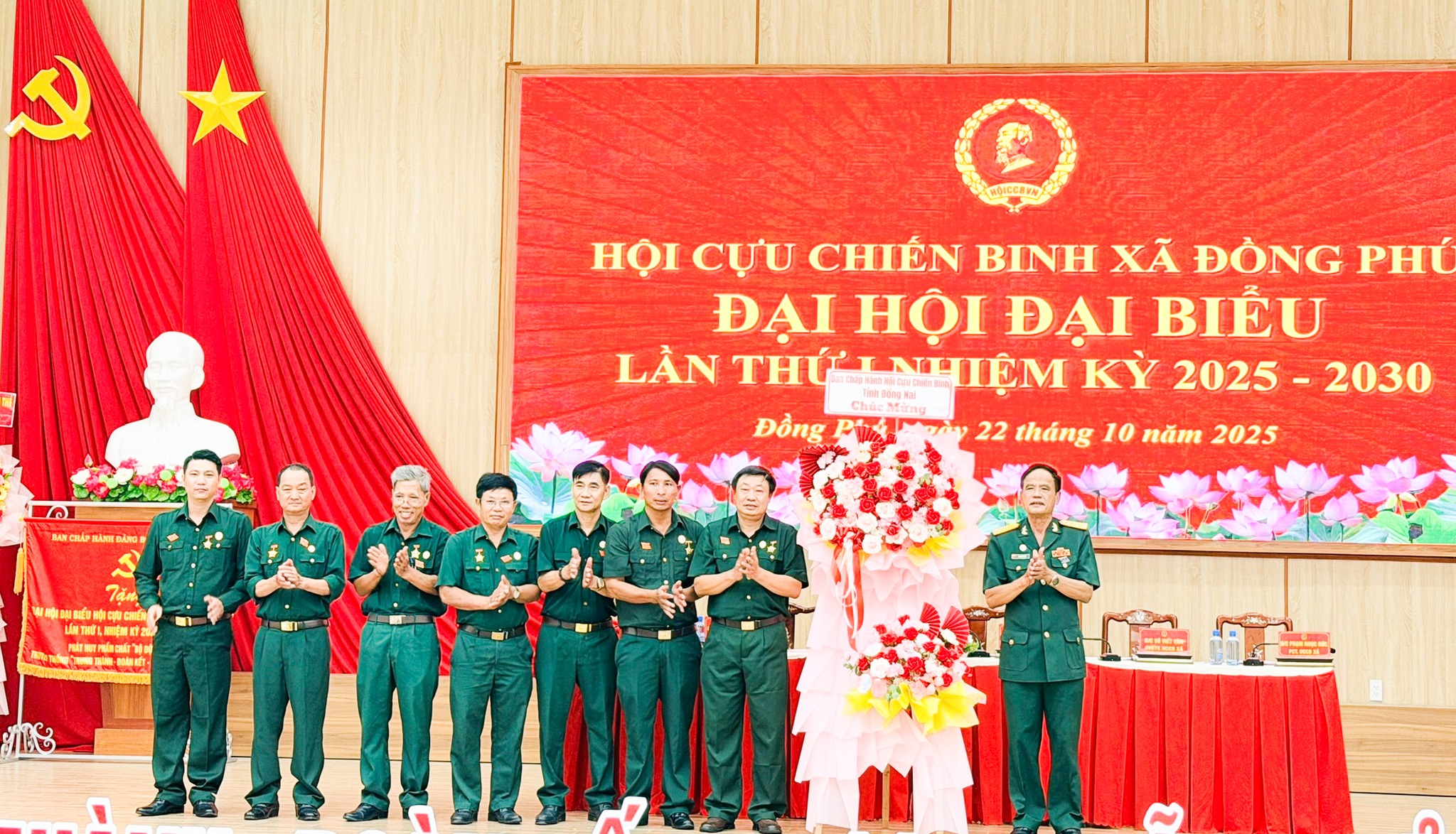 Description: C:\Users\PC\Pictures\Trang fanpa\Hội CCB\5.jpg